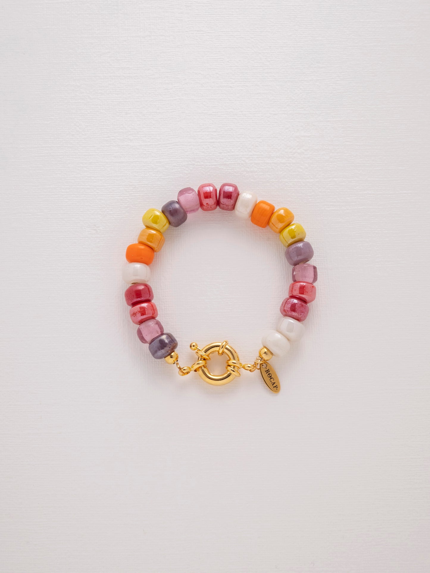 Orange and pink handmade bracelet made of recycled crystal crow beads and a gold-plated sailor clasp inspired by Forte.